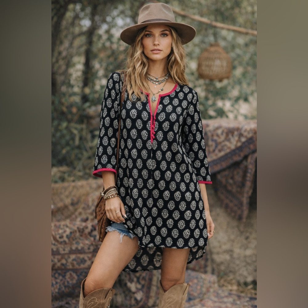 Avaasa Black & White Paisley Tunic | Pink Trim | Size L | Boho Indie Chic